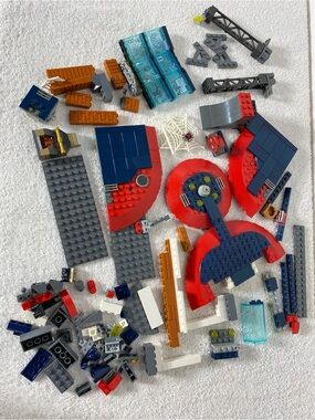 LEGO Marvel Spider Man Attack on the Spider Lair (Set 76175)  Parts Lot 458g